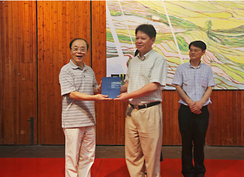 黄泰来从艺六十五周年油画展在宁波美术馆开幕